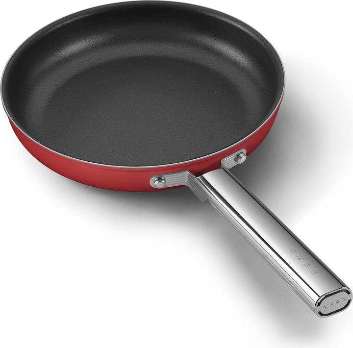 Actual product image Smeg CKFF2601RDM Frying pan Ø 26 cm, red (Frying pan, Aluminium, Stainless steel, 26 x 8.70 cm)
