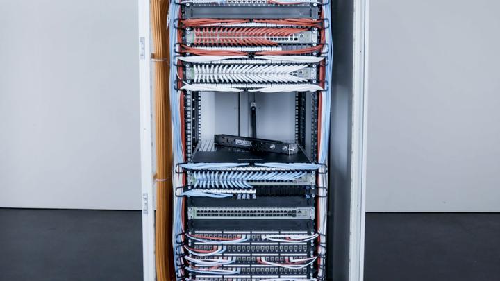 Produktbild PATCHBOX 365 CAT.6A STP WHITE 0,8M