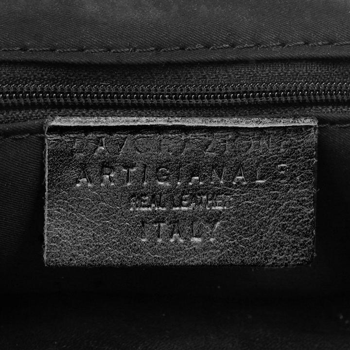 Actual product image Cluty Umhängetasche