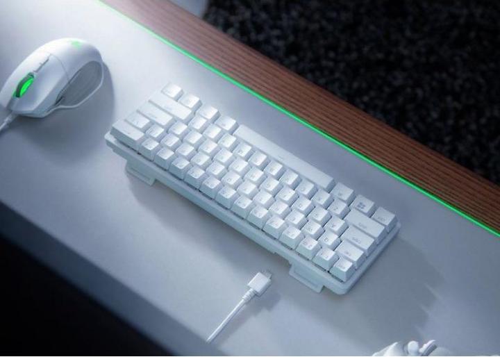 Actual product image Razer Huntsman Mini (US, Cable)