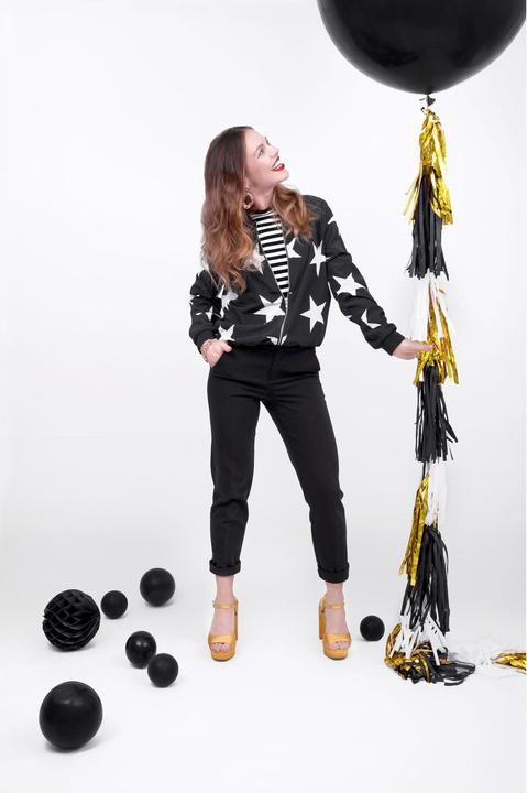 Produktbild Partydeco Girlande Pompons Schwarz und Gold (1 Stück)
