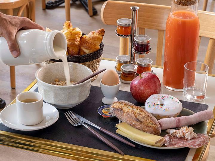 Produktbild Smartbox 1 Übernachtung im 4*-Hotel mit Cocktail und Zugang zum Spa in Paris (2 Personen)