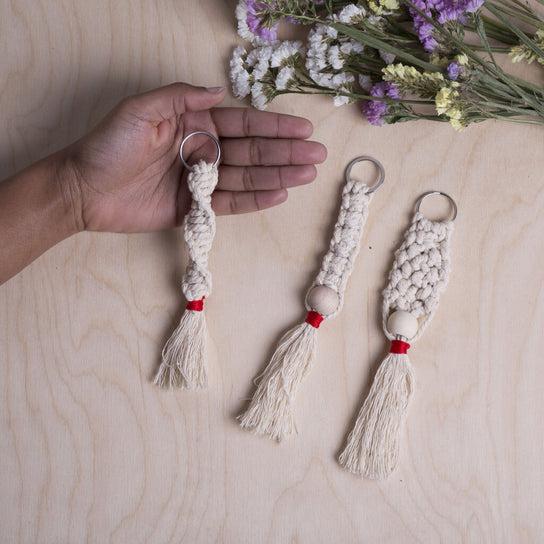Actual product image Kikkerland Crafters Macrame Keychain Kit