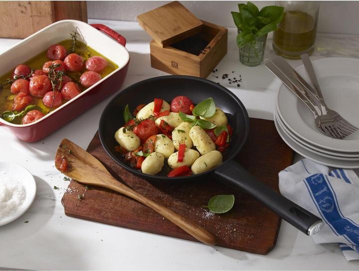 Actual product image Zwilling Madura Plus (24 cm, Frying pan, Aluminium)