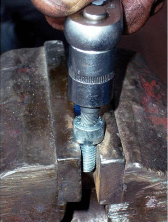 Actual product image KS Tools Spiral screw and bolt extractor set, 15 pcs.