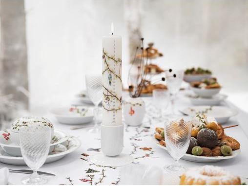 Actual product image Kähler Hammershøi Christmas Vase 10.5 cm - White With Deko (693208) (1 x, 10.5 x 8.5 cm)