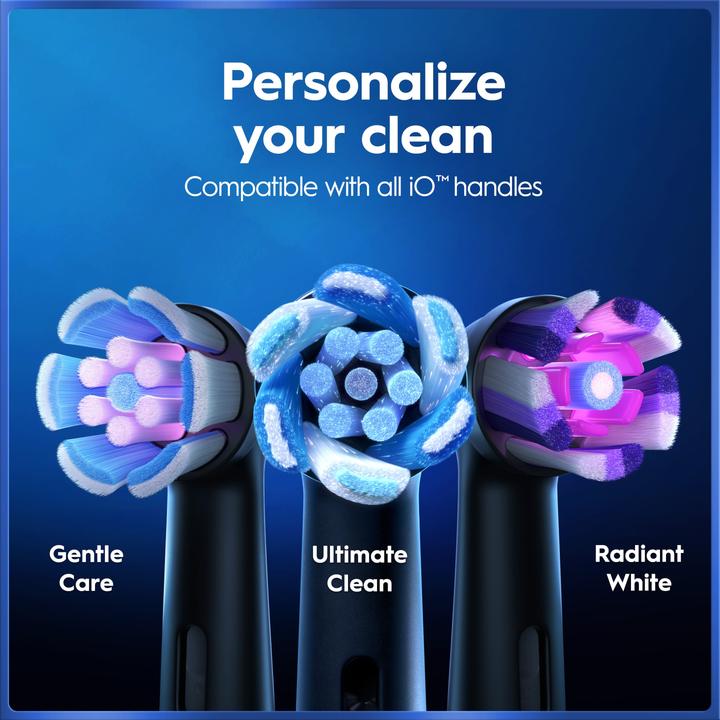 Productafbeelding Oral-B iO5 Electric Toothbrush, black and white with travel case