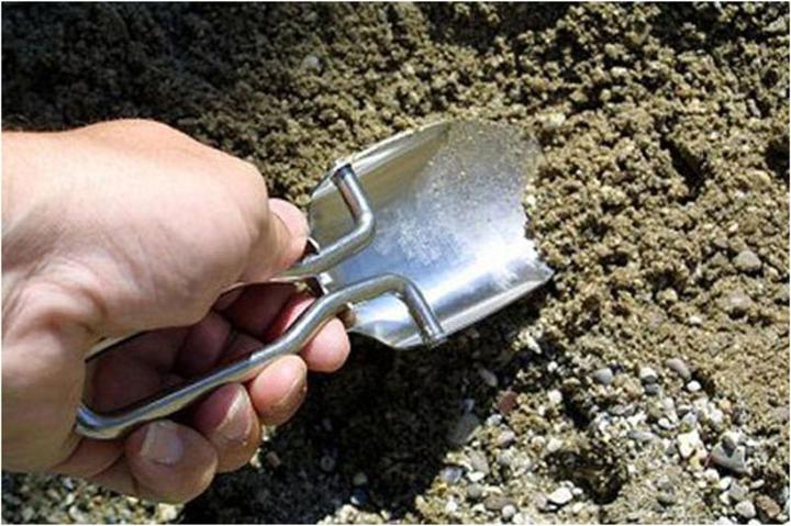 Actual product image Relags Stainless steel folding shovel