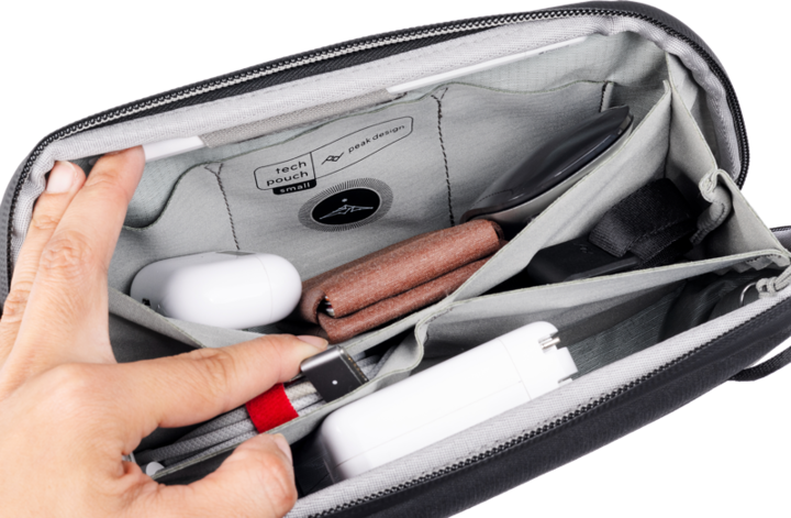 Actual product image Peak Design Tech Pouch Small (Camera accessory bag, 1 l)