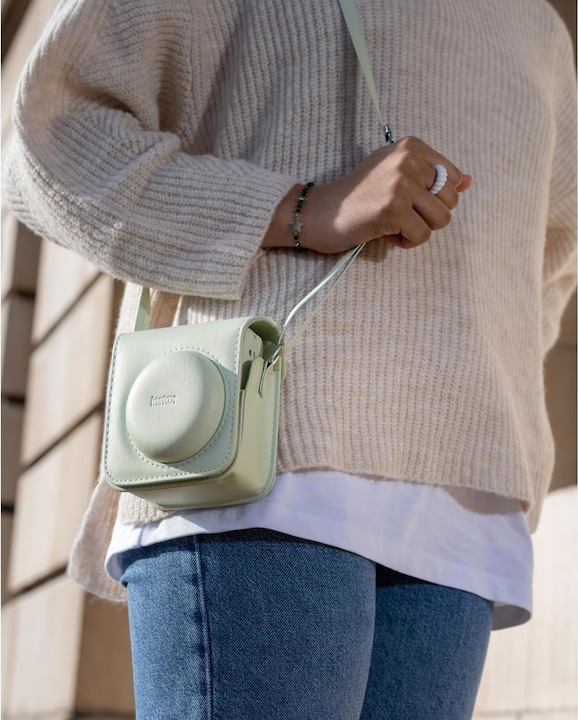 Actual product image Fujifilm instax Mini 12 (Camera case, 1.84 l)