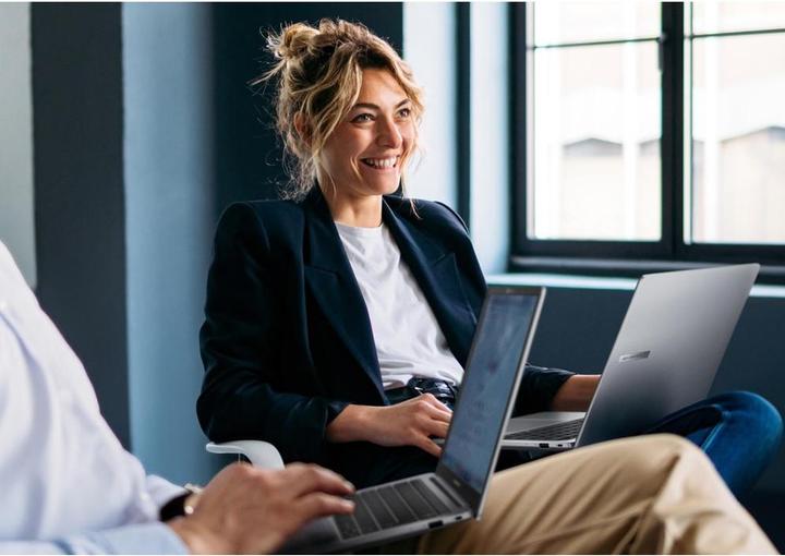 Actual product image ASUS ExpertBook P5 (14", 1000 GB, 32 GB, English-international)