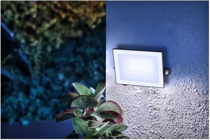 Produktbild Philips Outdoor Flutlicht Lois (2050 lm, IP65)
