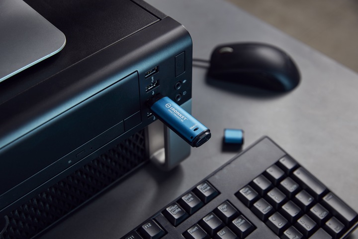 Actual product image Kingston IronKey Vault Privacy 50 (256 GB, USB-A, USB 3.2)