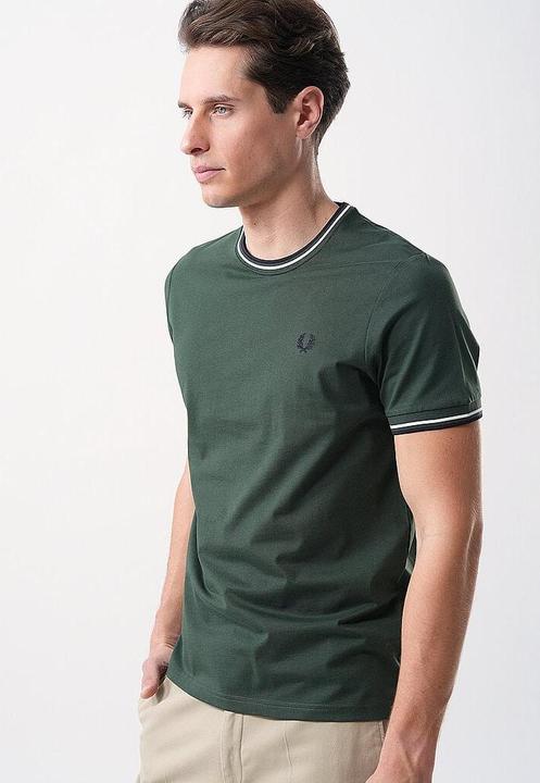 Actual product image Fred Perry M1588 (M)