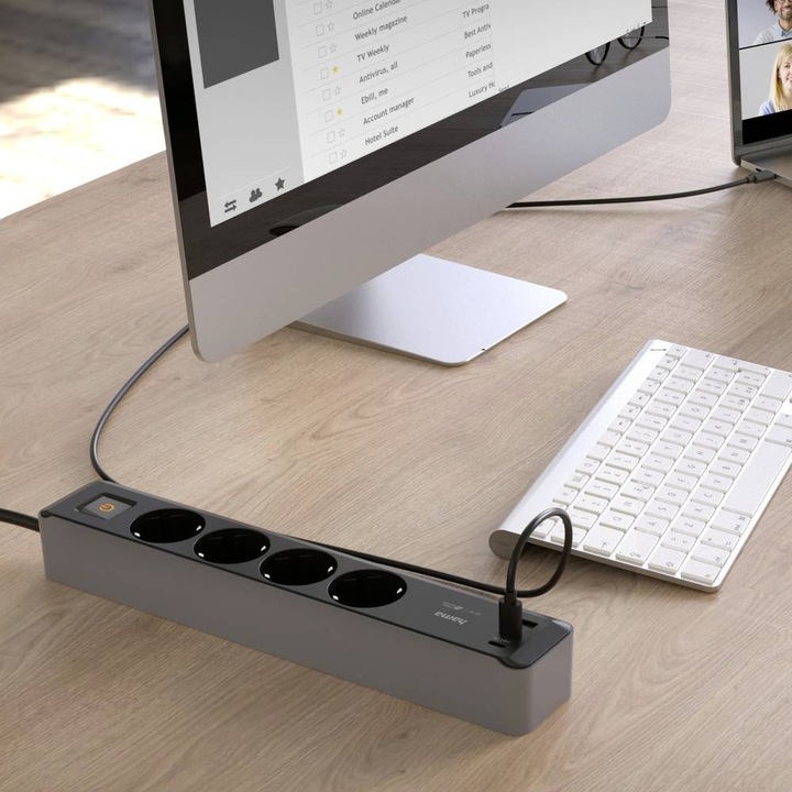Actual product image Hama Power strip, 4-way, USB-C/A 65W, PD, switch, 1.4 m, black/grey (4 x, CEE 7/3, 1.40 m)