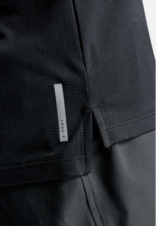 Produktbild 2XU Aero Mesh Singlet (M)