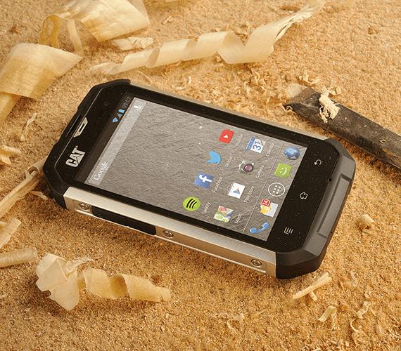 Actual product image Cat B15 (4 GB, Black, 4", Dual SIM, 3G)