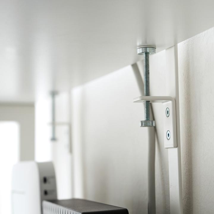 Actual product image Yamazaki Untertisch-Kabel- und Router-Organizer SMART