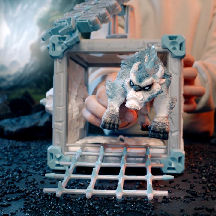 Actual product image Schleich BattleCave Schneeschlitzer