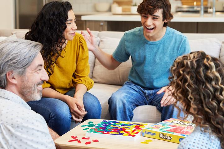 Actual product image Mattel Games Blokus Game (French, English)