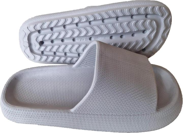 Produktbild Keanu Cloud Badesandale Klobig (45.5)