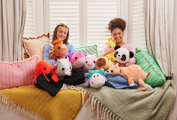 Actual product image Zuru Hug-A-Lumps (Medium) Lenny