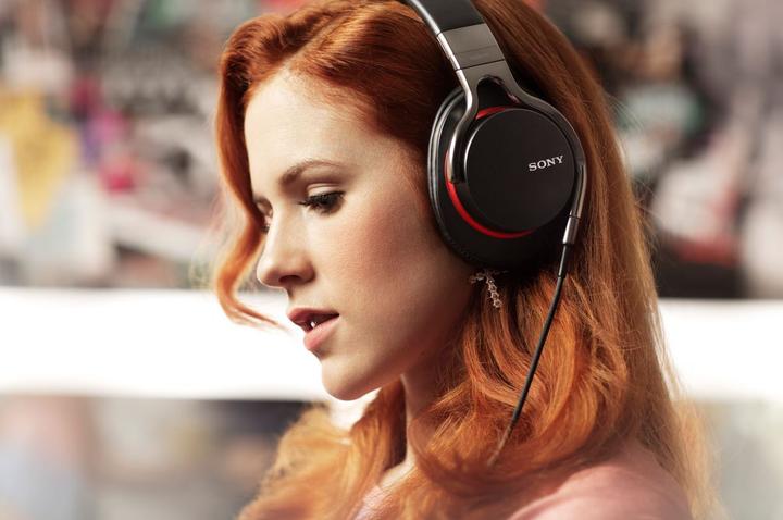 Actual product image Sony Mdr-1r