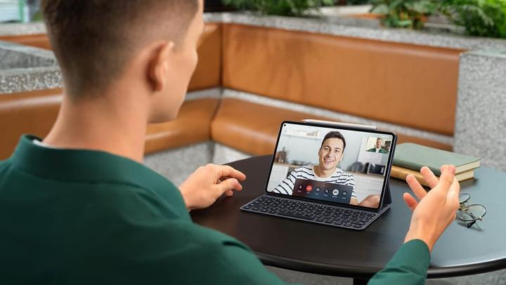 Actual product image Huawei MatePad Pro 108 WiFi 8 128 GB 30 months warranty (WLAN only, 10.80", 128 GB, Midnight Gray)