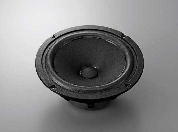 Actual product image Yamaha NS-AW592 Outdoor speaker (black), PAIR (1 pair, 150 W)