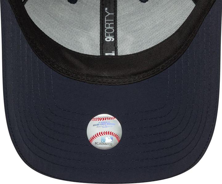 Actual product image New Era 9Forty Snapback Cap - Recycled New York Yankees