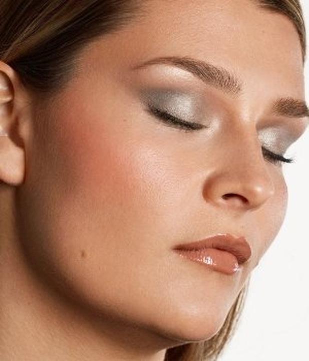 Actual product image Zoeva Velvet Love Eyeshadow Quad - 2 Grams