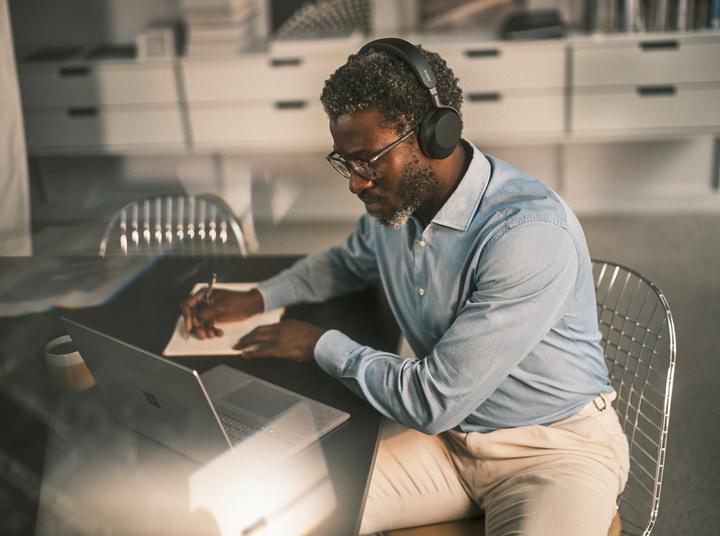 Produktbild Jabra Evolve3 75 UC + Ladestation (Kabellos, USB-C, Unify)