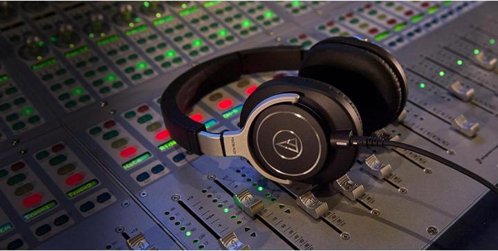 Produktbild Audio-Technica ATH-M70x (ANC, Kabelgebunden)