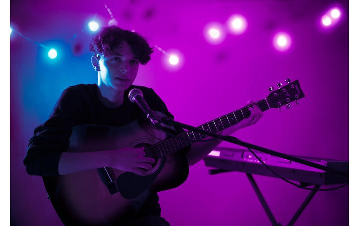 Actual product image Yamaha F310TBSII acoustic guitar Sunburst (Western guitar, Rosewood + Walnut (bridge), Spruce (tips), Nato/Okoume (pages), Urea (saddle), Rosewood + Walnut (fingerboard))