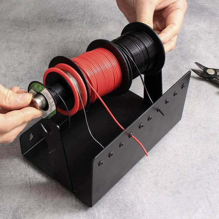 Produktbild Quadrios Kabelabroller Schwarz 20 x 12 cm 10-Loch 23CA258 1 St.