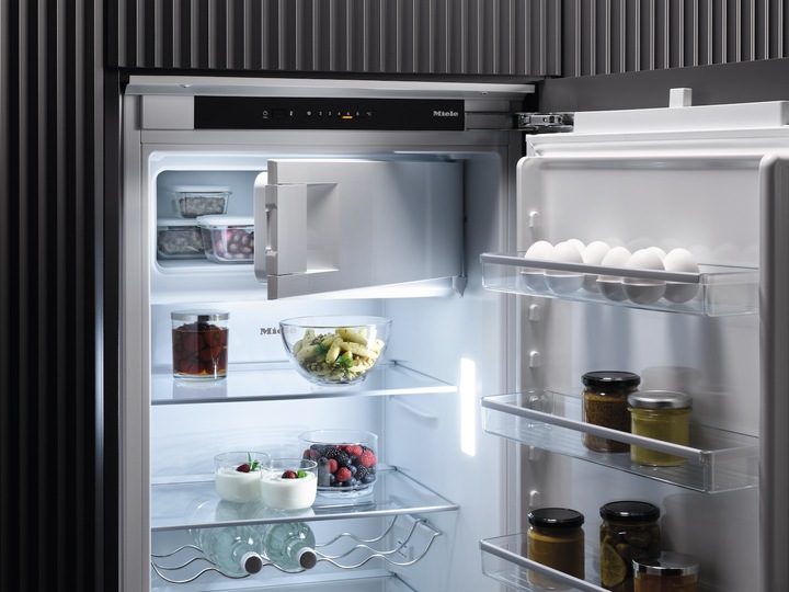 Actual product image Miele K 7326 E (187 l)
