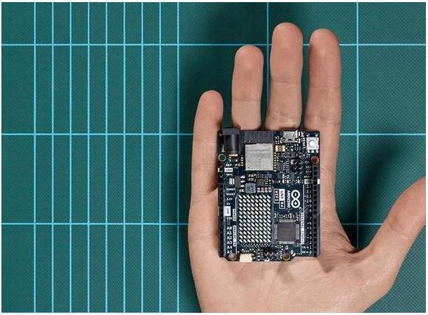 Actual product image Arduino UNO R4 WiFi