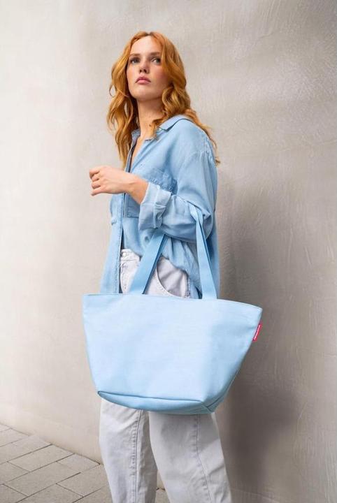 Actual product image reisenthel shopper M twist powder blue
