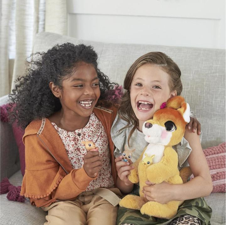 Actual product image FurReal Mama Josie the Kangaroo (40.01 cm)