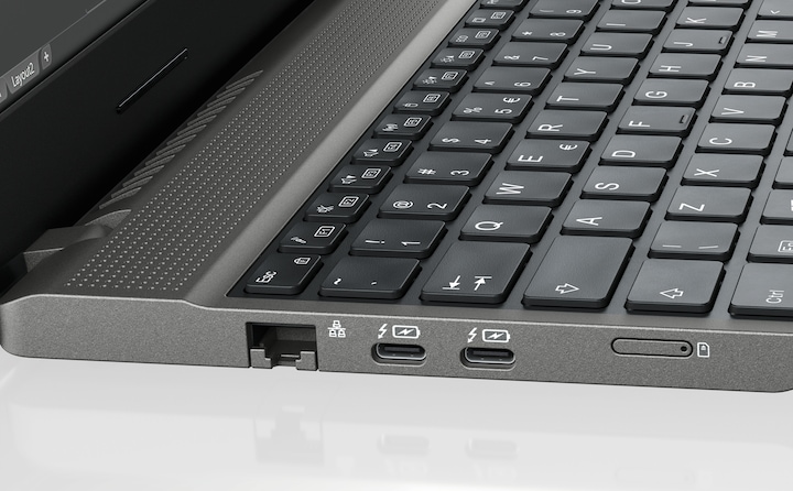 Actual product image Fujitsu CELSIUS H5511 (15.60", Intel Core i7-1165G7, 32 GB, 1000 GB, DE)