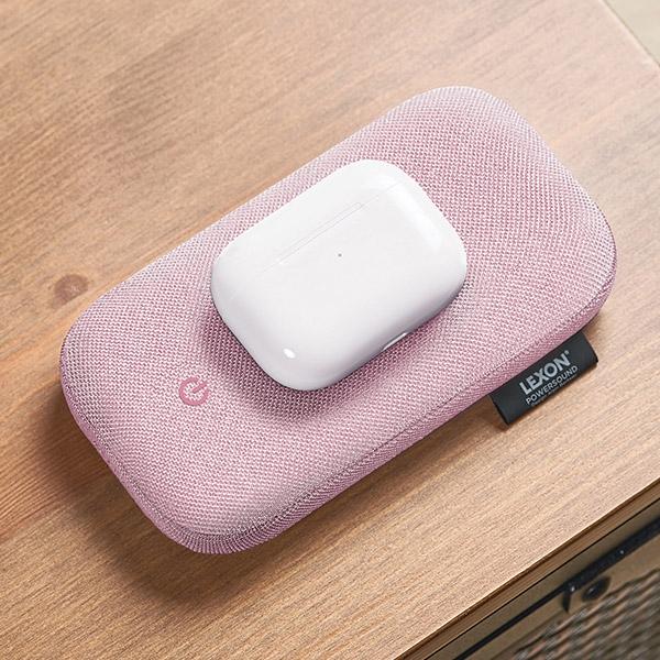 Actual product image Lexon Powersound Powerbank indukcyjny 5000 mAh z głośnikiem bluetooth różowy/pink LA128P (5000 mAh)