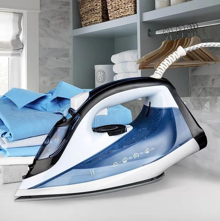 Actual product image Maestro Dampfbügeleisen MR-306C 2200W Weiss Blau (2200 W)