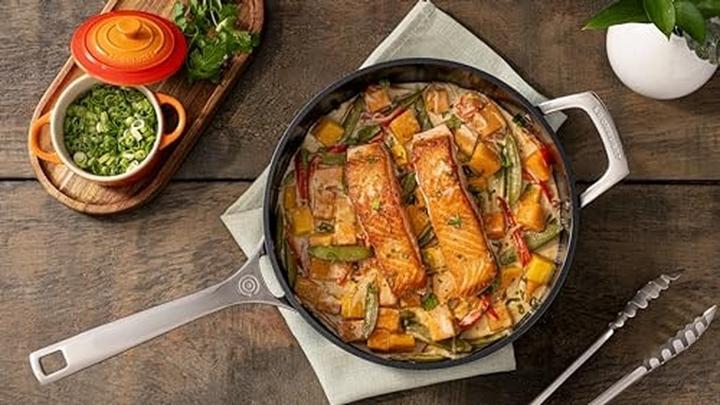 Actual product image Le Creuset Essential Non-Stick Ceramic Hapjespan - 26 cm Met Deksel (Frying pan, Aluminium)