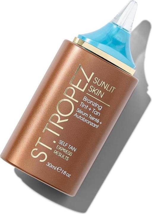 Produktbild St. Tropez - Sunlit Skin Tint + Tan Serum (Selbstbräunungsserum, 30 ml)