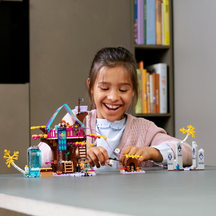 Image du produit LEGO Maison dans l'arbre enchantée (41164, LEGO Disney)