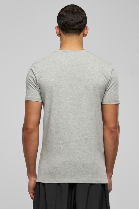 Actual product image Urban Classics Fitted Stretch Tee (M)
