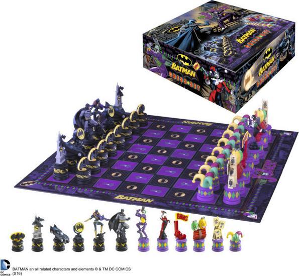 Noble Collection Batman - Dark Knight vs Joker chess set