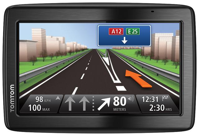 Produktbild TomTom Via 135 M EU Traffic (5")