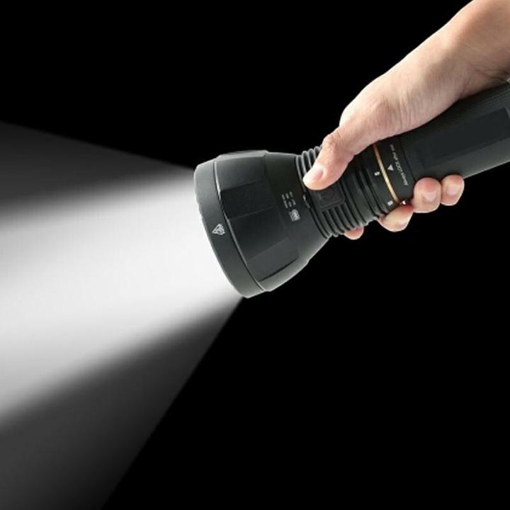 Actual product image Mactronic 11600lm rechargeable flashlight Blitz K12 (3.27 cm, 11600 lm)