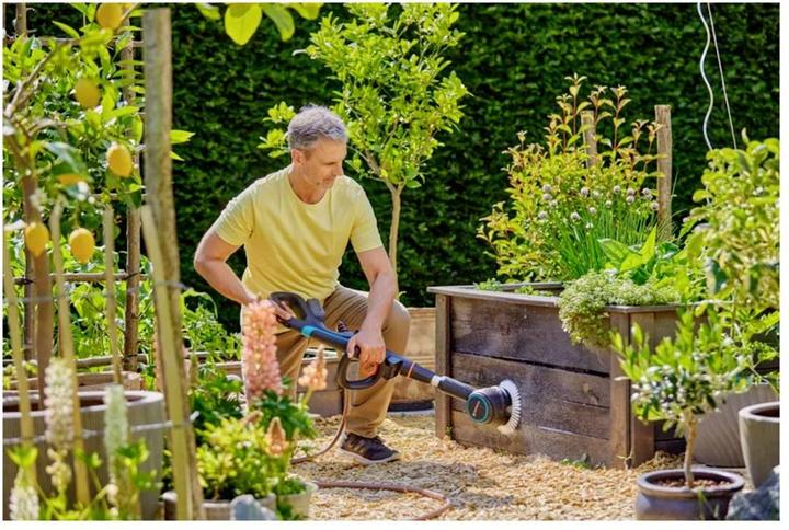 Produktbild Gardena Akku-Multi-Reiniger Aqua (Akkubetrieb)